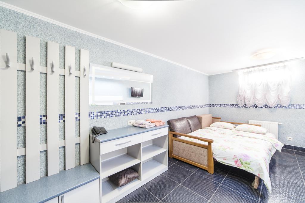 Home Comfort Livoberezhna IEC Kiev Buitenkant foto
