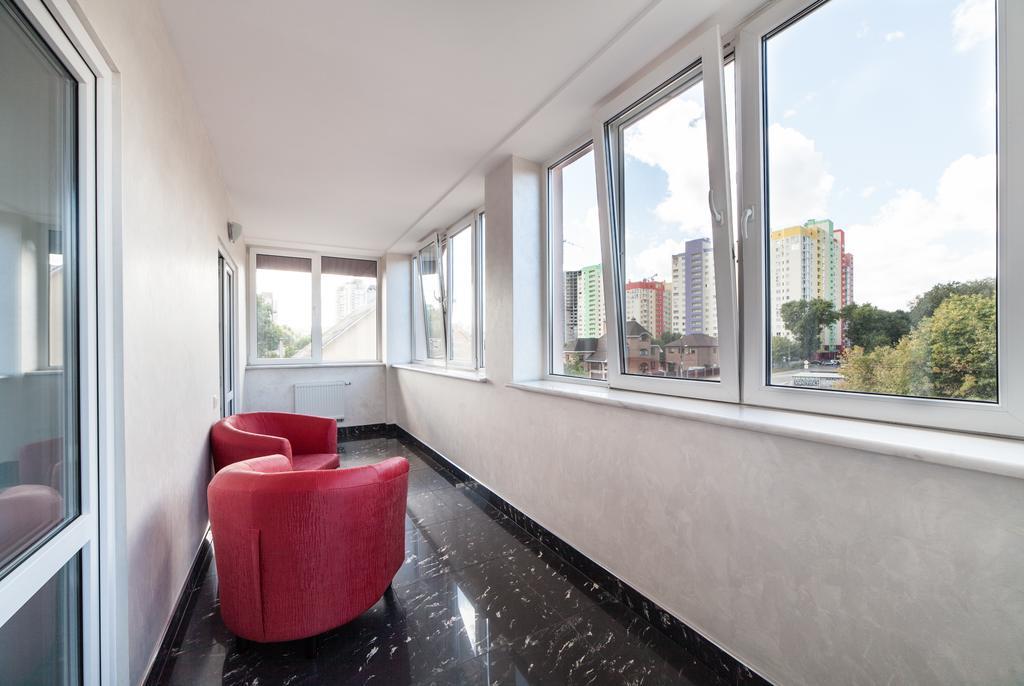 Home Comfort Livoberezhna IEC Kiev Buitenkant foto
