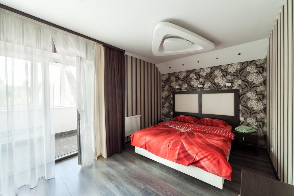 Home Comfort Livoberezhna IEC Kiev Buitenkant foto
