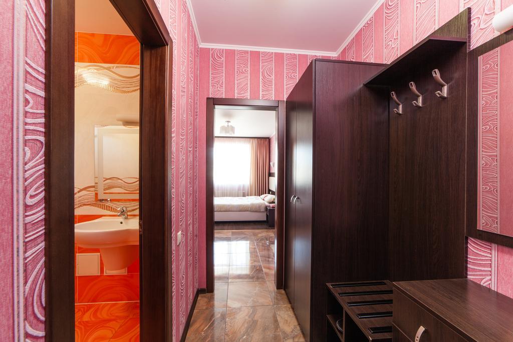 Home Comfort Livoberezhna IEC Kiev Buitenkant foto