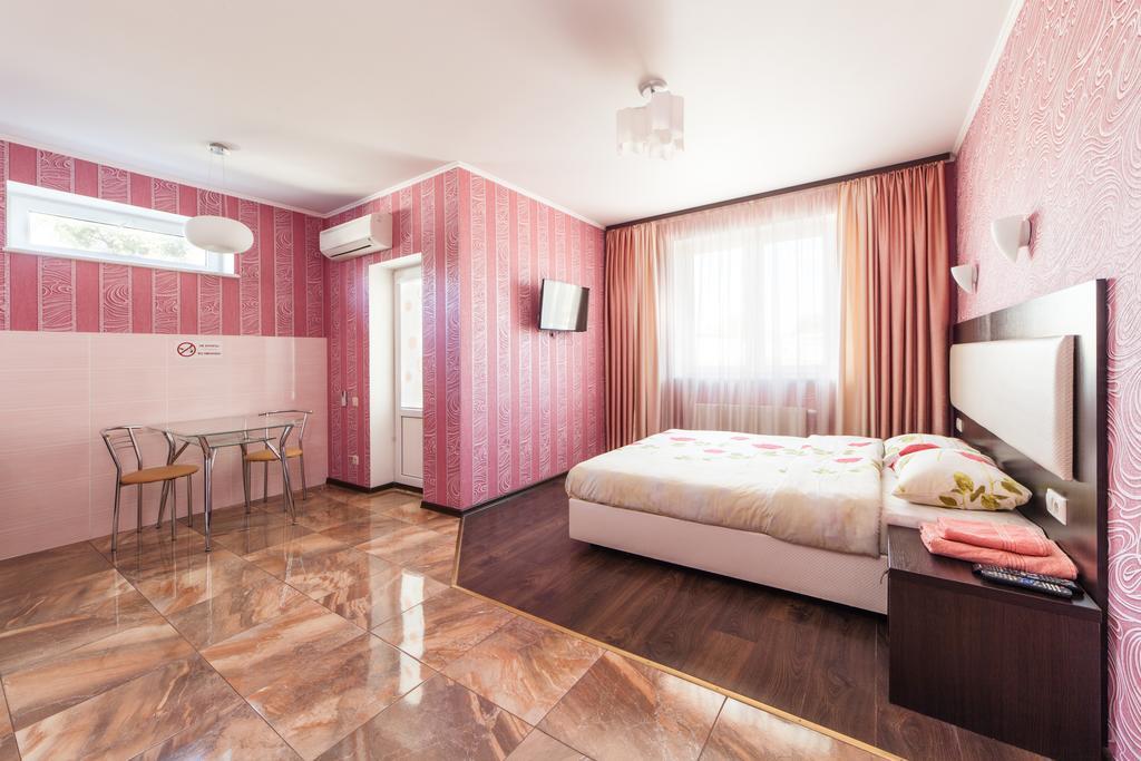 Home Comfort Livoberezhna IEC Kiev Buitenkant foto