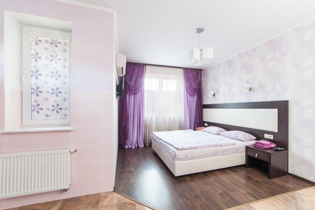 Home Comfort Livoberezhna IEC Kiev Buitenkant foto