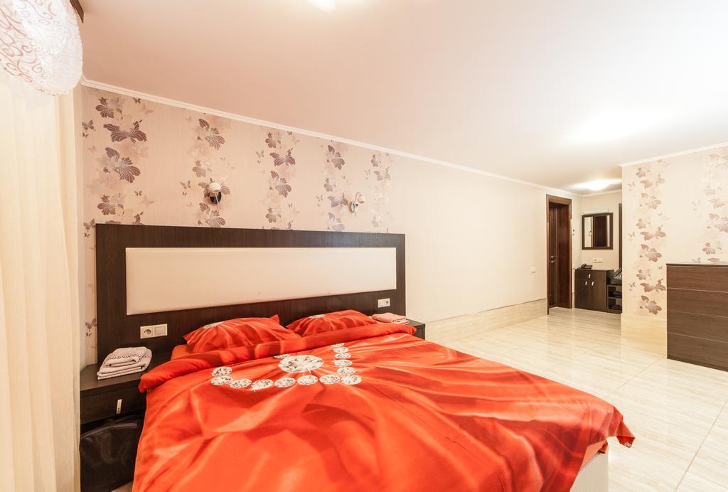 Home Comfort Livoberezhna IEC Kiev Buitenkant foto