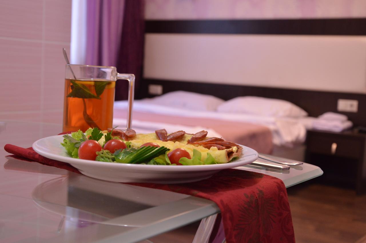 Home Comfort Livoberezhna IEC Kiev Buitenkant foto